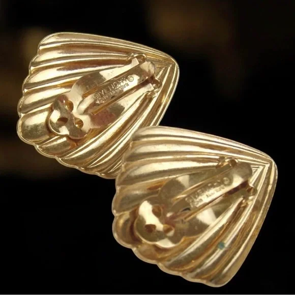 GIVENCHY Vintage Crystal Clip On Earrings 🤩✨ - Picture 5 of 8